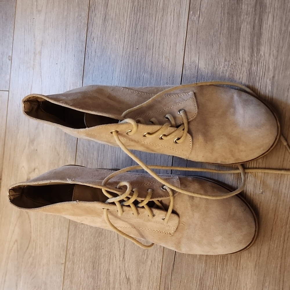 Ankle boots